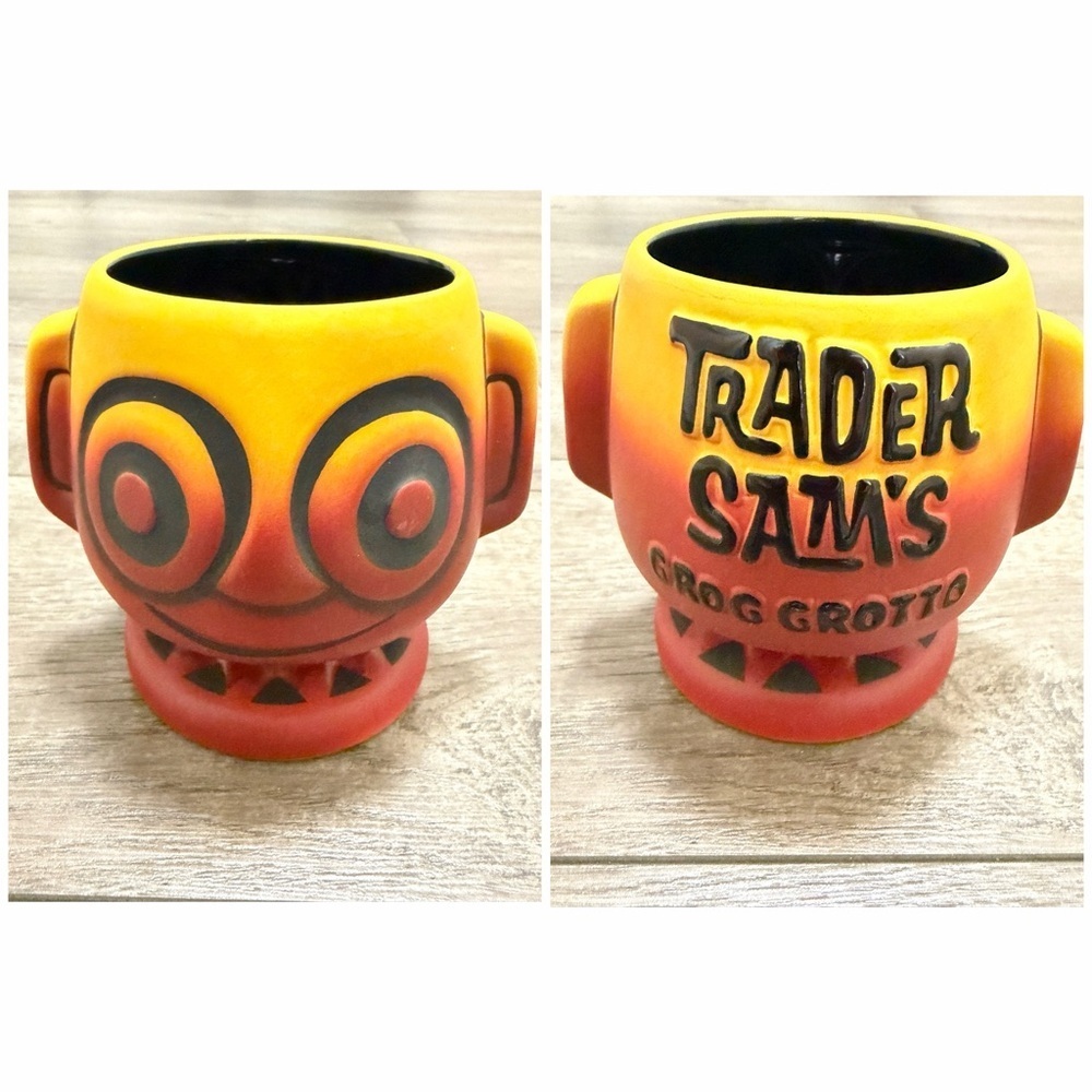 Disney Trader Sam’s Grog Grotto Hippopoto Mai Tai Tiki Red Yellow Mug Cup New